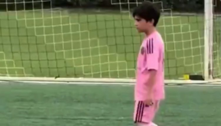 Ο-γιος-του-Μέσι-«μαγεύει»-στο-γήπεδο-–-Γκολ-αλά…-Λιονέλ-από-τον-μικρό-Τσίρο