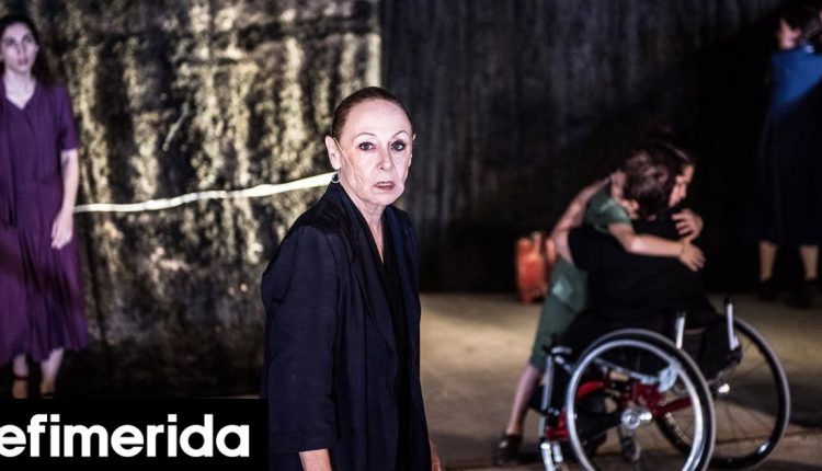 Η-διευθύντρια-του-Εθνικού-Θεάτρου,-Αργυρώ-Χιώτη,-απαντά:-Γιατί-οι-«Τρωάδες»-στην-Επίδαυρο-θεωρούνται-ιστορικές,-ήδη-πριν-την-πρεμιέρα;