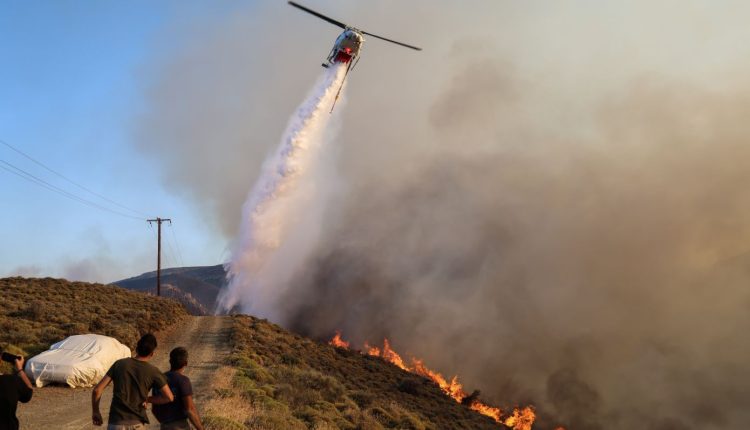 Φωτιά-στην-Ελασσόνα:-Στη-μάχη-και-εναέρια-μέσα