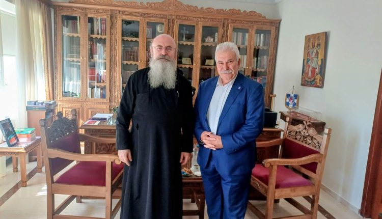 Συνάντηση-Μητροπολίτη-Περιστερίου-με-τον-Αντιπεριφερειάρχη-Δυτικού-Τομέα-Αθηνών