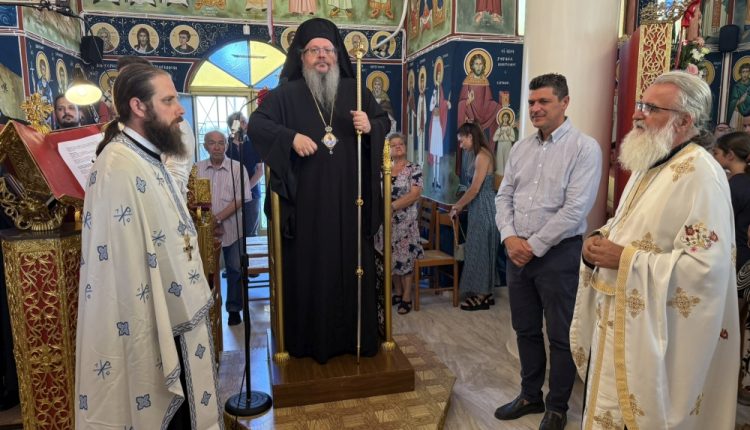 Στο-Ιερό-Παρεκκλήσιο-Αγίου-Παντελεήμονος-Ανθούπολης-ο-Λαρίσης-Ιερώνυμος