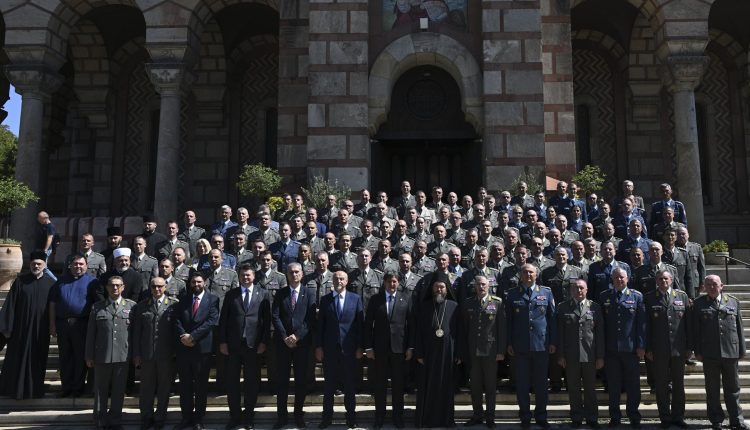Ο-Σερβικός-Στρατός-τίμησε-τον-προστάτη-του-Άγιο-Στέφανο