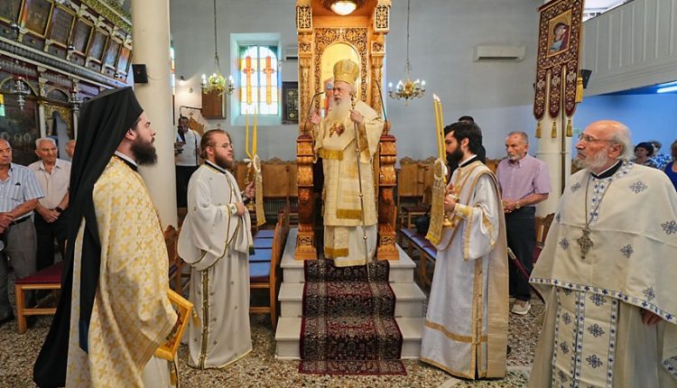 Αρχιερατική-θεία-Λειτουργία-στον-Ιερό-Ναό-του-Αγίου-Σάββα-Κυριωτίσσης-Βεροίας