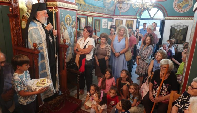 Ποιμαντική-Επίσκεψη-του-Σύρου-Δωροθέου-στη-Σέριφο-και-τη-Σίφνο