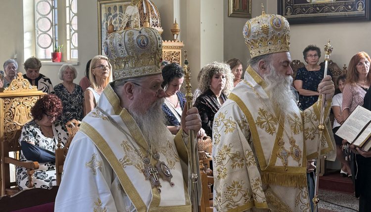 Θεία-Λειτουργία-στην-ΙΜ.-Αγίου-Αποστόλου-Σίλα-Καβάλας-–-Μνημόσυνο-του-μακαριστού-Μητροπολίτου-Προκοπίου