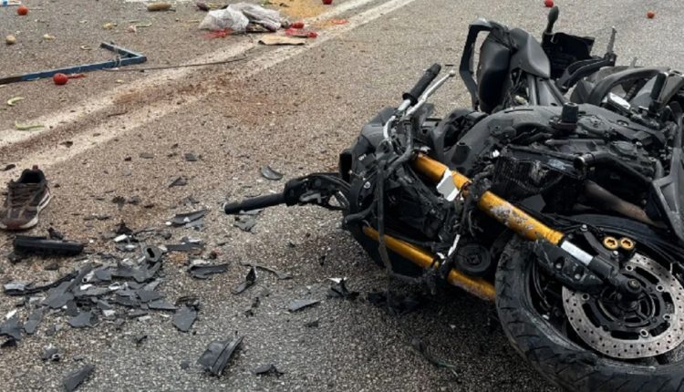 Τραγωδία-στην-Ελασσόνα:-Νεκρός-53χρονος-μοτοσικλετιστής-–-Έφυγε-εκτός-δρόμου-με-τη-μηχανή-του