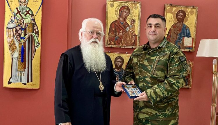 Ο-νέος-Διοικητής-του-304-ΠΕΒ-στον-Μητροπολίτη-Δημητριάδος-Ιγνάτιο