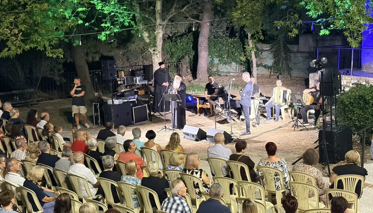 Δημητριάδος-Ιγνάτιος:-«Ας-βάλουμε-την-Παναγία-οδηγό-στη-ζωή-μας»