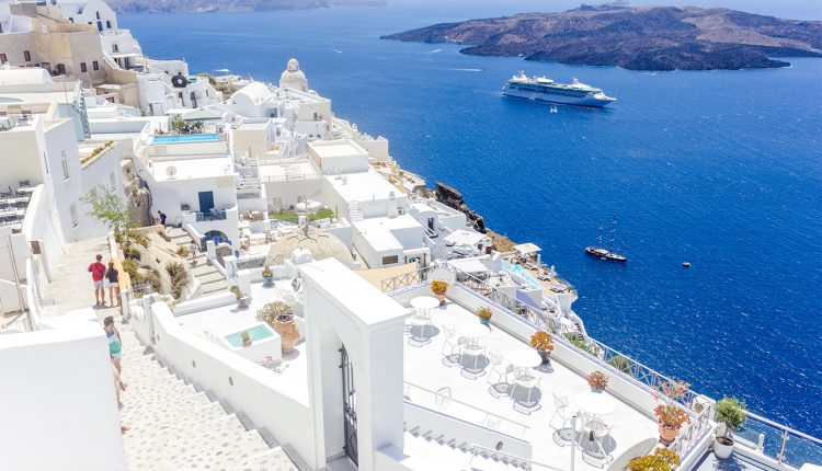 Ακριβότερα-δωμάτια-και-οριακή-αύξηση-της-ζήτησης-στα-ελληνικά-ξενοδοχεία-το-πρώτο-εξάμηνο-του-2026