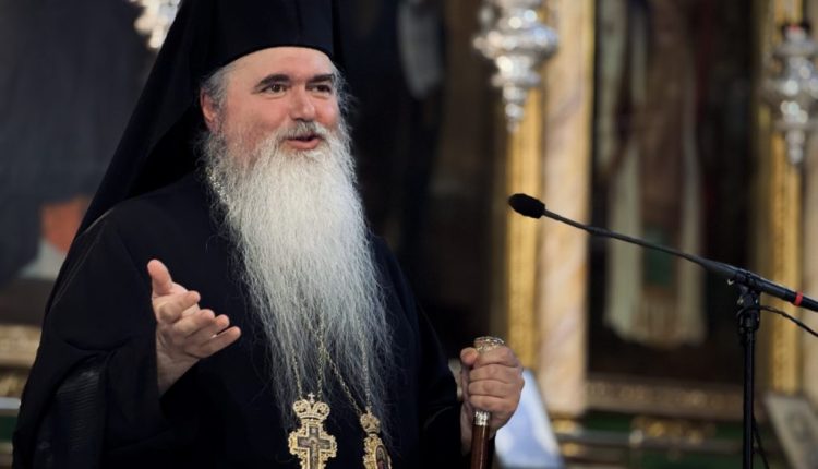 Συγχαρητήρια-του-Μητροπολίτη-Νέας-Κρήνης-και-Καλαμαριάς-στους-διακριθέντες-αθλητές-Κωπηλασίας