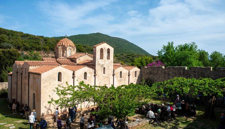Πανηγυρίζει-το-Ανδρομονάστηρο-στη-Μεσσηνία