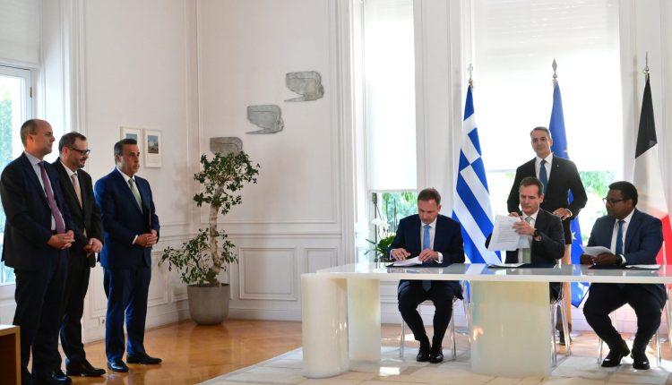 Με-γαλλική-σφραγίδα-υπεγράφη-η-στρατηγική-συμφωνία-ηλεκτρικής-διασύνδεσης-Ελλάδας-–-Κύπρου