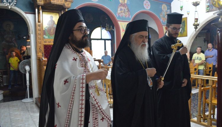 Ο-Νεαπόλεως-Βαρνάβας-χοροστάτησε-στην-Ακολουθία-του-Μεγάλου-Παρακλητικού-Κανόνα-στον-ΙΝ.-Τιμίου-Σταυρού-Διαλογής