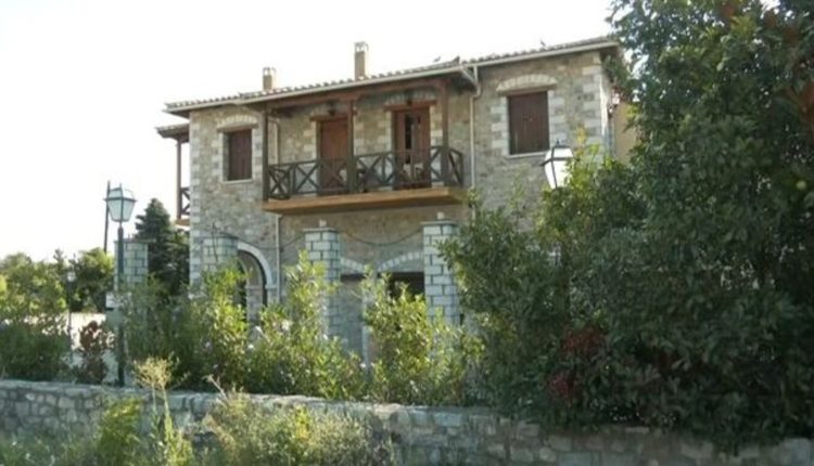 Ενδεχομένως-και-σήμερα-η-πρώτη-εκτίμηση-του-ιατροδικαστή-για-τον-90χρονο-που-βρέθηκε-σε-καταψύκτη-στον-Μυστρά-–-Τι-υποστηρίζει-ο-γιος-του