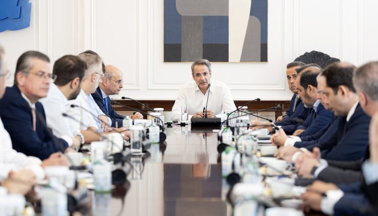 Διυπουργική-σύσκεψη:-Οι-άμεσες-ενέργειες-για-τη-στήριξη-των-πληγέντων-στις-πυρόπληκες-περιοχές-της-Δυτικής-Αττικής