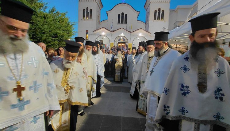 Με-εκκλησιαστική-λαμπρότητα-εορτάσθηκε-η-Μεταμόρφωση-του-Σωτήρος-στην-Ιερά-Μητρόπολη-Κορίνθου