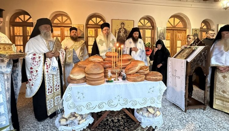 Στην-Ιερά-Μονή-Μεταμορφώσεως-Σωτήρος-Ραψάνης-ο-Μητροπολίτης-Λαρίσης