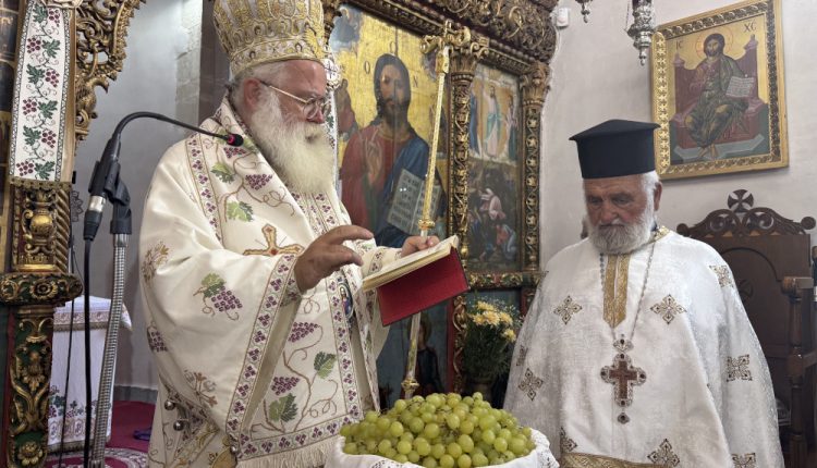 Με-Αρχιερατική-Θεία-Λειτουργία-πανηγύρισε-ο-Ενοριακός-Ναός-Μεταμορφώσεως-του-Σωτήρος-Μαλλών-Ιεράπετρας