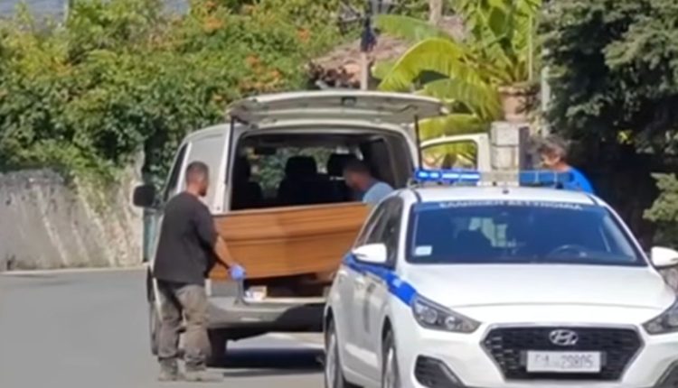 Εξελίξεις-στην-υπόθεση-του-55χρονου-που-έκρυβε-τη-σορό-του-πατέρα-του-σε-καταψύκτη-στον-Μυστρά-–-Αλλάζει-την-υπερασπιστική-του-γραμμή
