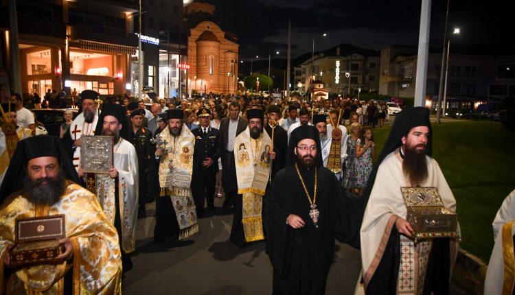 Η-Καστοριά-τίμησε-τον-προστάτη-των-παιδιών-της,-Άγιο-Νικάνορα-τον-Θαυματουργό