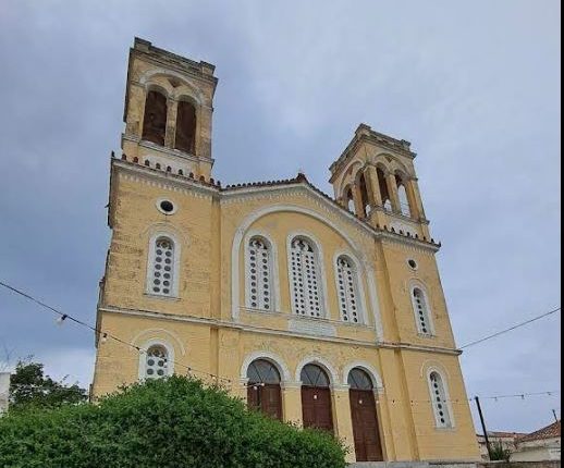 Αρχιερατικό-Μνημόσυνο-στη-μνήμη-του-Μεγάλου-Ευεργέτου-των-Κυθήρων-Νικολάου-Τριφύλλη