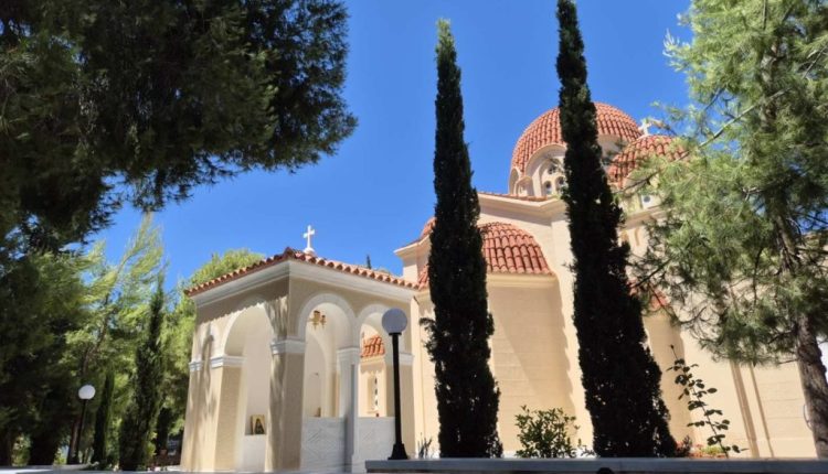 Αγρυπνία-για-την-Κοίμηση-της-Θεοτόκου-στο-Μετόχι-της-Σίμωνος-Πέτρας-στο-Βύρωνα