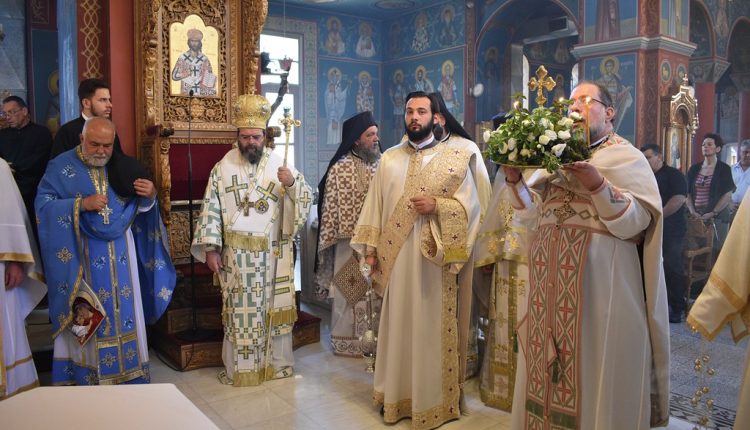 Η-Πρόοδος-του-Τιμίου-Σταυρού-και-Χειροτονία-Πρεσβυτέρου-στην-Κομοτηνή