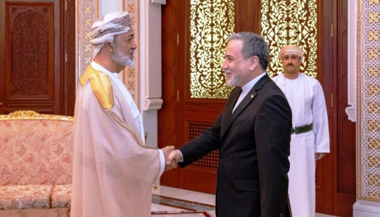 «Θετικές»-οι-συνομιλίες-Ιράν-–-Ομάν-για-τα-Στενά-του-Ορμούζ