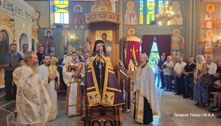 Αναστάσιμος-Εσπερινός-στην-Παλαιοκαρυά-Τριχωνίδος