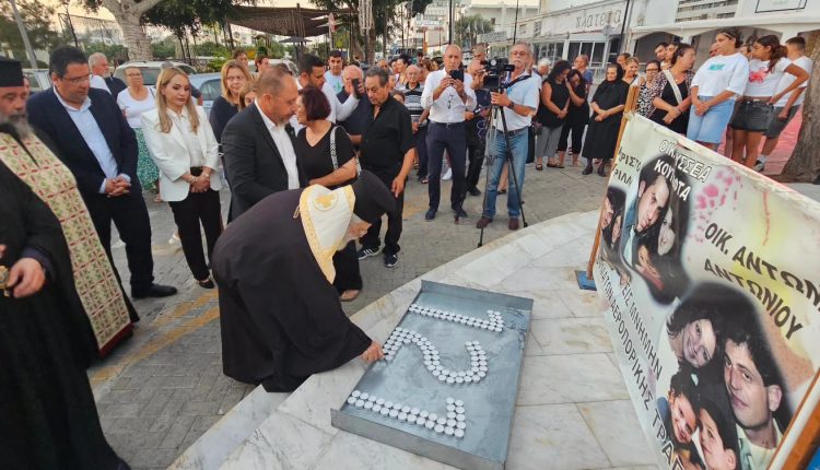 Παραλίμνι:-Άναψαν-121-κεριά-στη-μνήμη-των-θυμάτων-της-αεροπορικής-τραγωδίας-της-“Ήλιος”