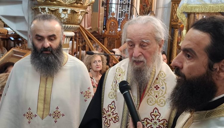 Ο-Μητροπολίτης-Καρυστίας-στον-Ιερό-Ναό-Παναγίας-Λιαουτσάνισσας-Κύμης