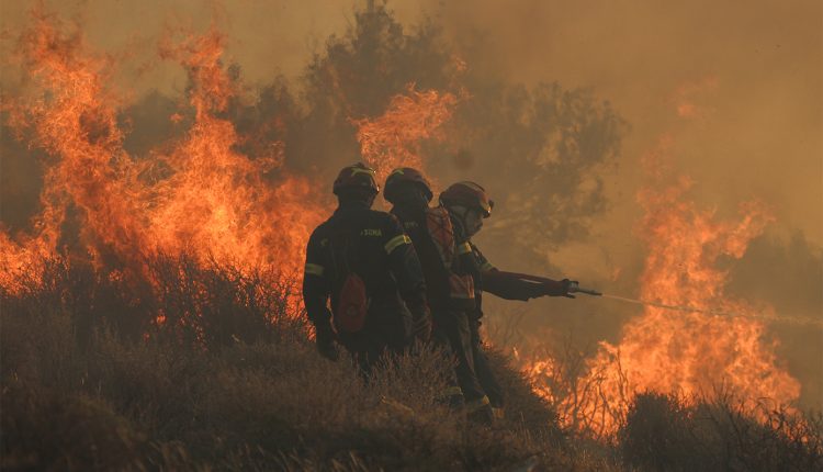 Περισσότερες-υπερωρίες-για-τους-εποχικούς-πυροσβέστες-–-Υπεγράφη-πρόσθετη-δαπάνη-άνω-των-3-εκατ.-ευρώ