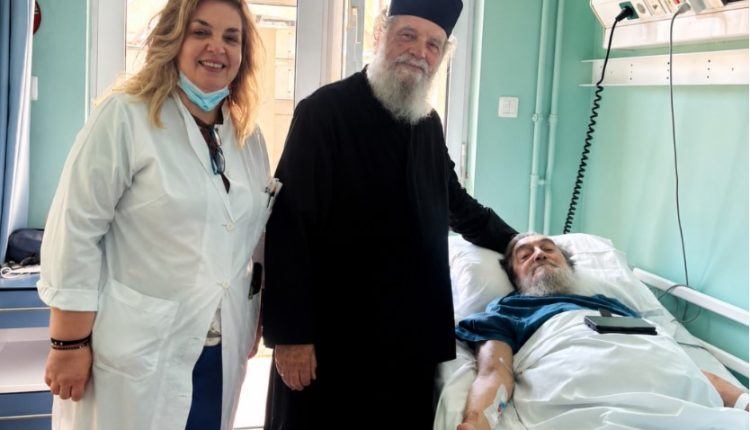 Στο-πλευρό-του-ασθενούς-Γέροντα-Χρυσοστόμου-το-Πατριαρχείο-Ιεροσολύμων