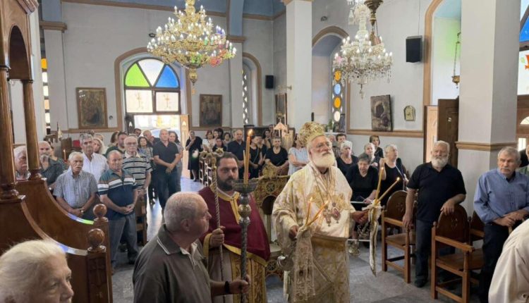 Ο-Αρκαλοχωρίου-Ανδρέας-στον-Ιερό-Ναό-Ευαγγελισμού-της-Θεοτόκου-στα-Κάτω-Καστελλιανά-Μονοφατσίου