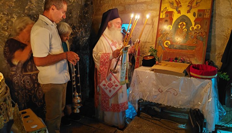 Ιερά-Αγρυπνία-στην-ιστορική-Ιερά-Μονή-Παναγίας-Βράχου-Νεμέας