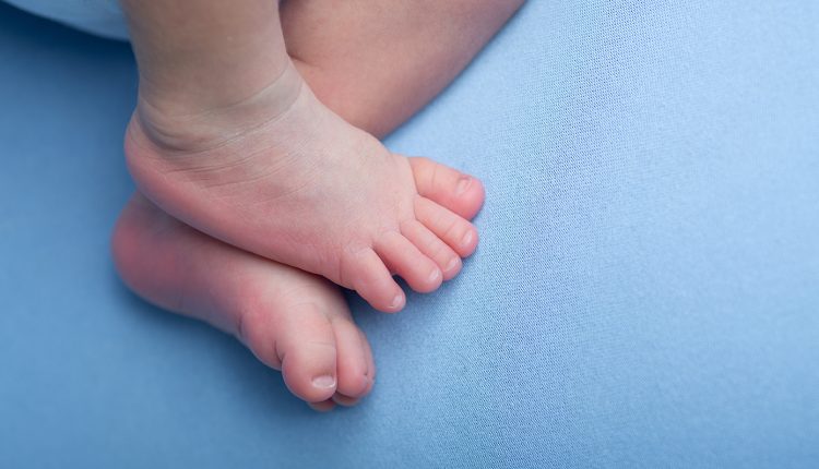 Τραγωδία-στα-Τρίκαλα:-Νεκρό-μωρό-15-μηνών-–-Μεταφέρθηκε-χωρίς-τις-αισθήσεις-του-στο-νοσοκομείο