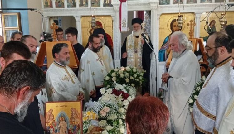 Ο-Αρκαλοχωρίου-Ανδρέας-τέλεσε-την-Εξόδιο-Ακολουθία-μακαριστής-Μαρίνας-Καμπιτάκη-Τσαπίνου