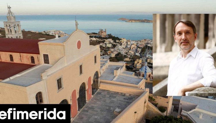 Ολιβιέ-Λατρί:-Ο-θρυλικός-οργανίστας-της-Παναγίας-των-Παρισίων-θα-παίξει-εκκλησιαστικό-όργανο-σε-ελληνικό-νησί