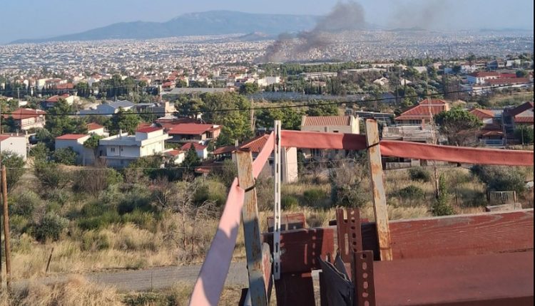 Φωτιά-κοντά-στο-στρατόπεδο-Καποτά-στις-Αχαρνές-–-Μήνυμα-112-στους-κατοίκους