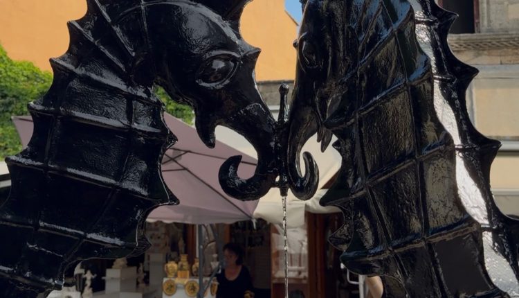 Αποκαταστάθηκε-έργο-τέχνης-σε-σιντριβάνι-της-Μεσαιωνικής-Πόλης-της-Ρόδου-που-είχε-βανδαλιστεί