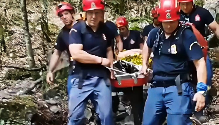 Ολοκληρώθηκε-η-επιχείρηση-διάσωσης-50χρονης-Λευκορωσίδας,-που-τραυματίστηκε-στον-Όλυμπο-–-Δείτε-βίντεο