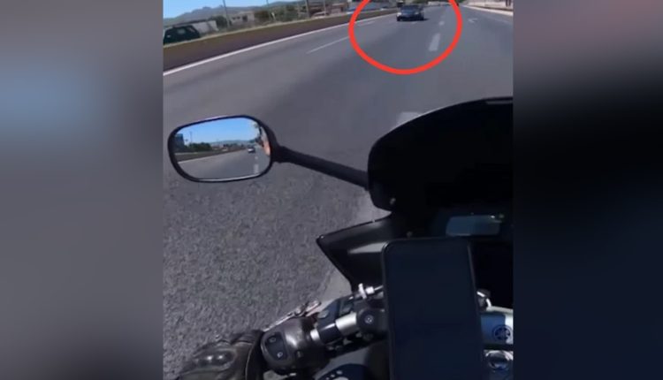Ταυτοποιήθηκε-η-οδηγός-της-mercedes-στην-Αθηνών-Κορίνθου:-82-ετών,-με-ληγμένο-δίπλωμα,-κινούνταν-στο-αντίθετο-ρεύμα
