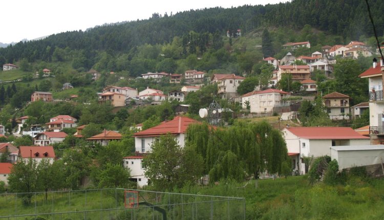 Το-χωριό-της-Θεσσαλίας-που-πηγαίνει-«κόντρα»-στο-δημογραφικό:-Οι-νέοι-αρνούνται-να-πάνε-στις-πόλεις-και-κάνουν-3-4-παιδιά