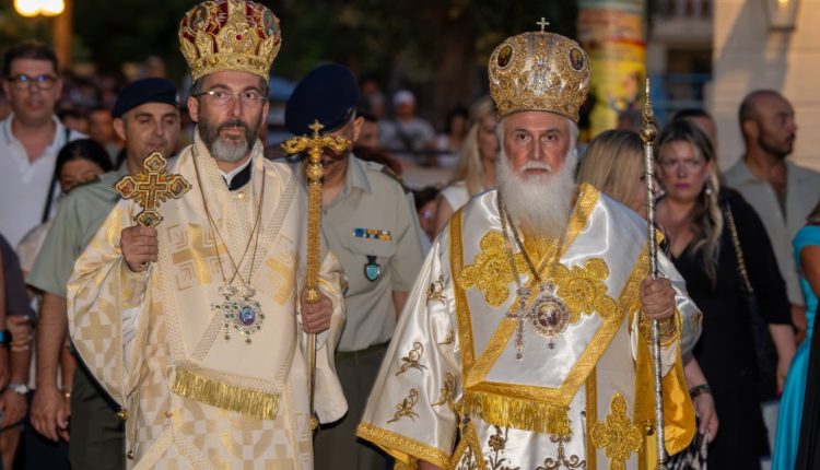 Λήμνου-Ιερόθεος:-Η-Παναγία-περιβάλλει-πάντα-τους-πιστούς-με-τον-μητρικό-μανδύα-Της