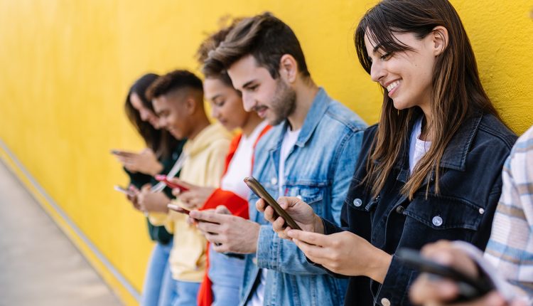 Γιατί-η-πιο-«online»-γενιά-παραμένει-ευάλωτη-στις-κυβερνοεπιθέσεις
