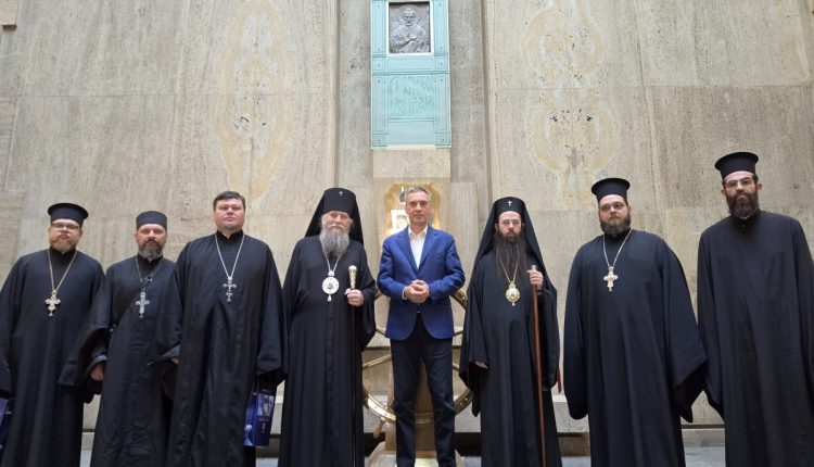 Ιεράρχες-των-Πατριαρχείων-Μόσχας-και-Βουλγαρίας-υποδέχθηκε-ο-Δήμαρχος-Μπουργκάς