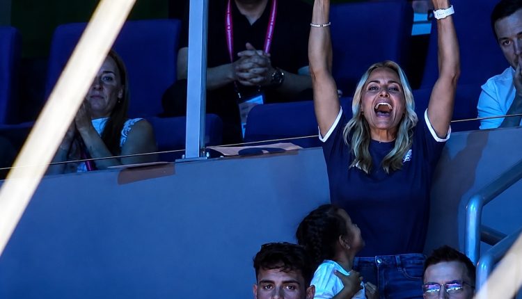 Η-συγκλονιστική-αντίδραση-της-Βασιλικής-Μιλλούση-στην-προσπάθεια-του-Πετρούνια-–-Δείτε-video