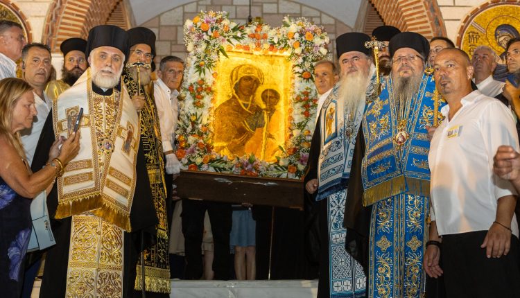 Νέα-Μηχανιώνα:-Χιλιάδες-πιστοί-στην-πανήγυρη-της-Παναγίας-Φανερωμένης