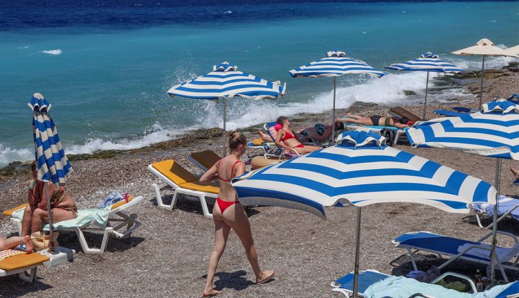 Καιρός:-Στο-«κόκκινο»-η-χώρα-με-40άρια-–-Σήμερα-η-θερμότερη-ημέρα-–-Ενισχύονται-από-τη-Δευτέρα-οι-άνεμοι
