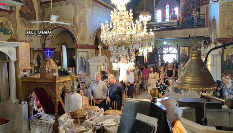 Με-κατάνυξη-και-συμμετοχή-πιστών-η-πανήγυρη-της-Θεομάνας-στη-Νέα-Κίο